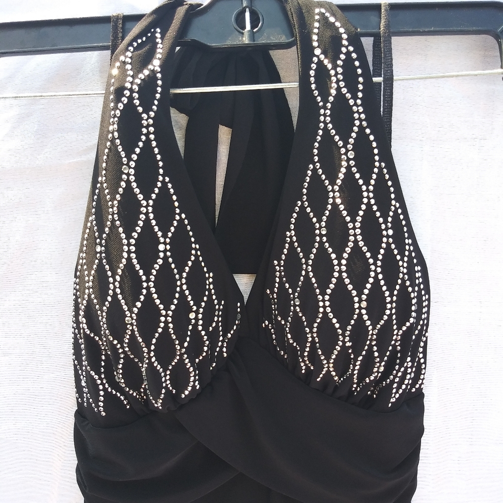 Clothes - Picture 2 of 16